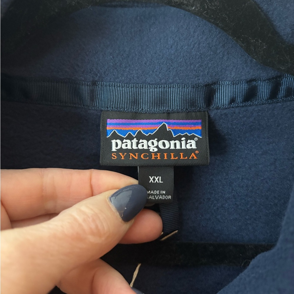NWT Patagonia Men’s XXL Classic Synchilla Fleece Vest Navy Embroidered Logo - Picture 2 of 6